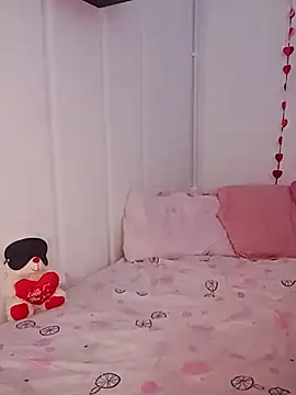 Snapshot of isabella048 chatting on 09.24.25 isabella048 online show from 09.24.25