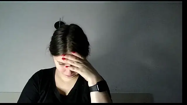 kila lo online show from 02.14.25