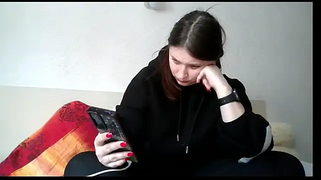 kila lo online show from 02.20.25