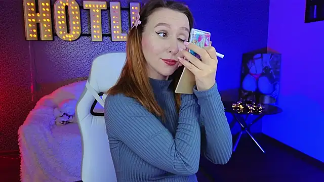 Snapshot of AliceBYKiss chatting on 12.06.24 AliceBYKiss online show from 12.06.24