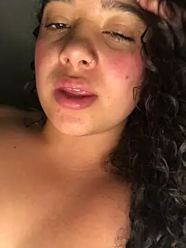 Snapshot of Julieta_333 chatting on 03.17.25 Julieta 333 online show from 03.17.25