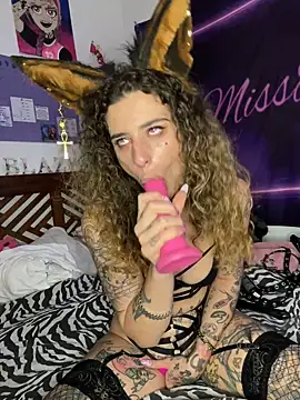 Snapshot of BlazyKitsune- chatting on 12.29.24 BlazyKitsune- online show from 12.29.24