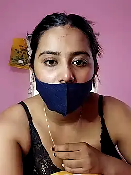 Snapshot of lovely-tanu chatting on 03.08.25 lovely-tanu online show from 03.08.25