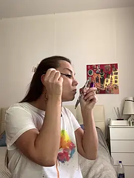 MiraMiss online show from 09.12.25