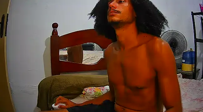 SkinnyLatinMan online show from 02.15.25