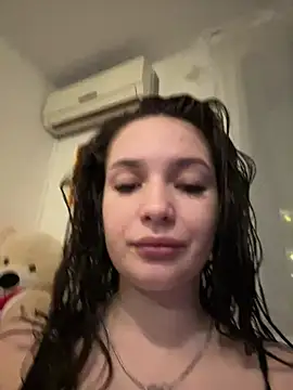 Snapshot of VixenAmour chatting on 02.03.25 VixenAmour online show from 02.03.25