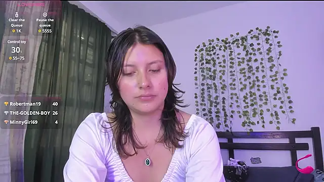 Snapshot of Noellesable chatting on 02.04.25 Noellesable online show from 02.04.25