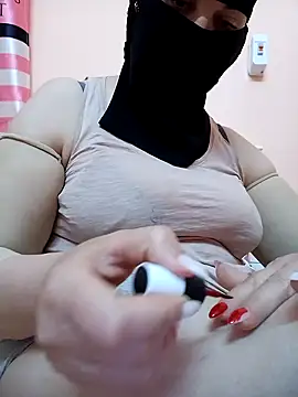 Snapshot of big_yoyo chatting on 02.06.25 big yoyo online show from 02.06.25