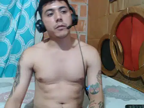 Snapshot of Horny_dirty_boy chatting on 12.13.24 Horny dirty boy online show from 12.13.24