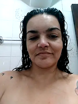 Snapshot of escritorasafada chatting on 02.21.25 escritorasafada online show from 02.21.25