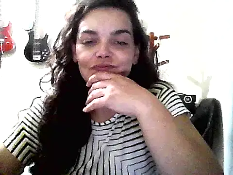 Snapshot of escritorasafada chatting on 03.12.25 escritorasafada online show from 03.12.25