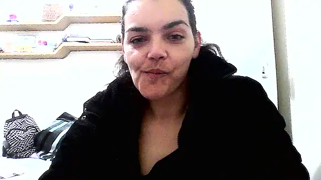 Snapshot of escritorasafada chatting on 09.14.25 escritorasafada online show from 09.14.25