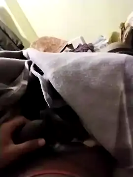 Snapshot of Muscular02 chatting on 03.10.25 Muscular02 online show from 03.10.25