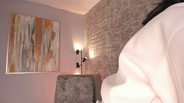 Snapshot of tamara_aluna chatting on 02.08.25 tamara aluna online show from 02.08.25
