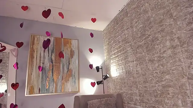Snapshot of tamara_aluna chatting on 02.15.25 tamara aluna online show from 02.15.25