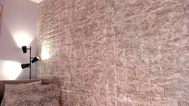 Snapshot of tamara_aluna chatting on 02.25.25 tamara aluna online show from 02.25.25