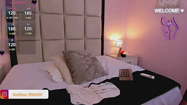 Snapshot of Goddess__Lilith chatting on 12.23.24 Goddess Lilith online show from 12.23.24