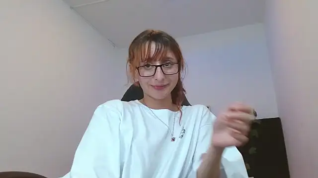 Snapshot of CelesteAyase chatting on 02.04.25 CelesteAyase online show from 02.04.25