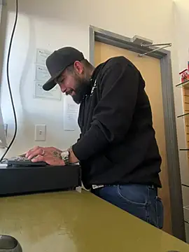 Snapshot of jr91esl chatting on 01.31.25 jr91esl online show from 01.31.25