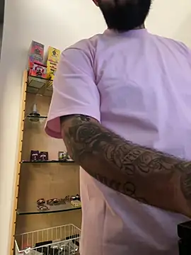 Snapshot of jr91esl chatting on 02.08.25 jr91esl online show from 02.08.25