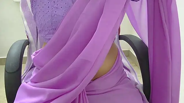Snapshot of indian_anu_mallu chatting on 10.12.25 indian anu mallu online show from 10.12.25
