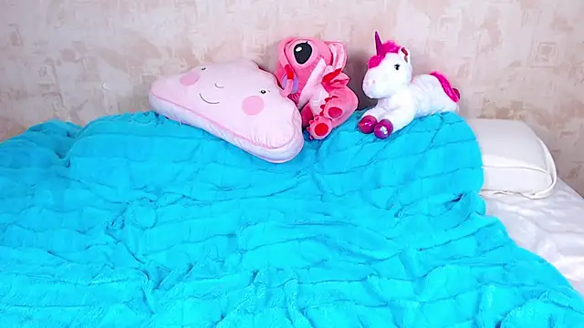 sofiaa here online show from 02.20.25