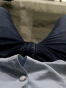 Snapshot of faaseel chatting on 02.23.25 faaseel online show from 02.23.25