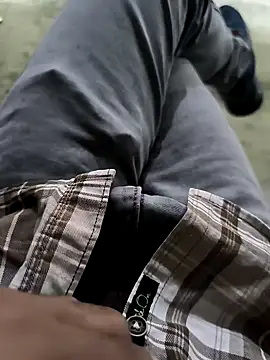 Snapshot of faaseel chatting on 03.10.25 faaseel online show from 03.10.25