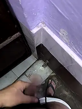 Snapshot of faaseel chatting on 03.14.25 faaseel online show from 03.14.25