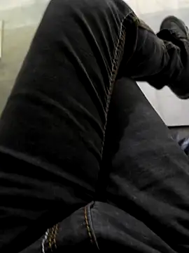 Snapshot of faaseel chatting on 09.29.25 faaseel online show from 09.29.25