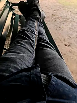 Snapshot of faaseel chatting on 10.09.25 faaseel online show from 10.09.25