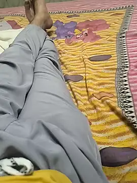 Snapshot of faaseel chatting on 10.17.25 faaseel online show from 10.17.25