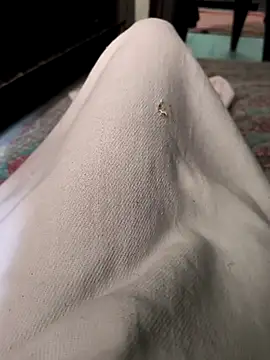 Snapshot of faaseel chatting on 10.28.25 faaseel online show from 10.28.25