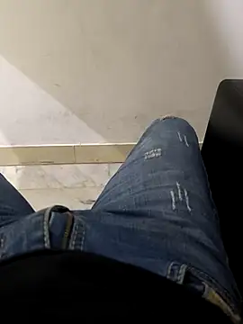 Snapshot of faaseel chatting on 11.03.25 faaseel online show from 11.03.25