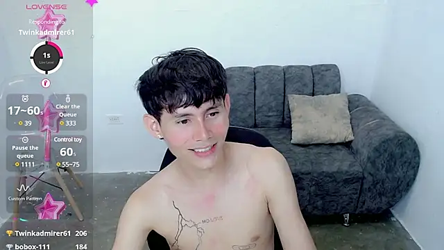 Snapshot of tanjiro_cute chatting on 12.23.24 tanjiro cute online show from 12.23.24
