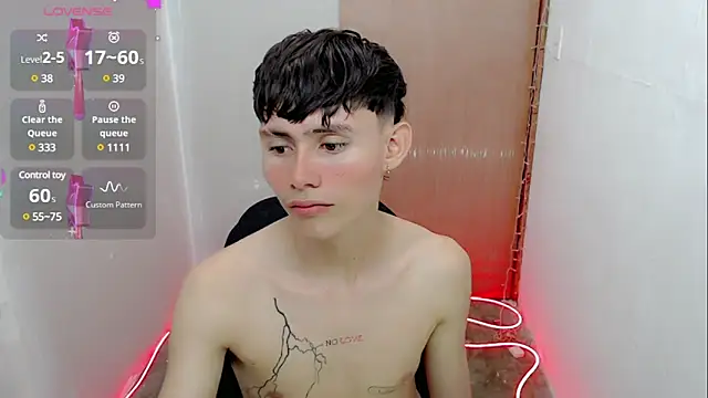 Snapshot of tanjiro_cute chatting on 01.06.25 tanjiro cute online show from 01.06.25