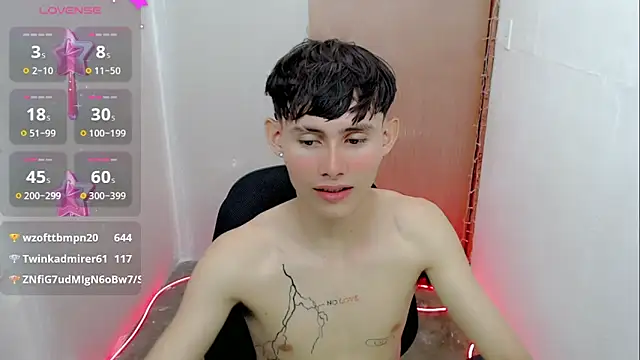 Snapshot of tanjiro_cute chatting on 01.06.25 tanjiro cute online show from 01.06.25