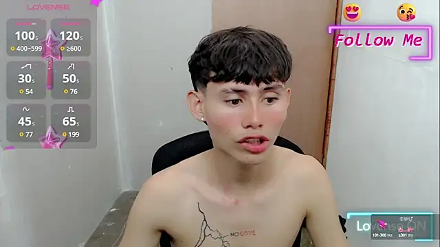 Snapshot of tanjiro_cute chatting on 01.10.25 tanjiro cute online show from 01.10.25