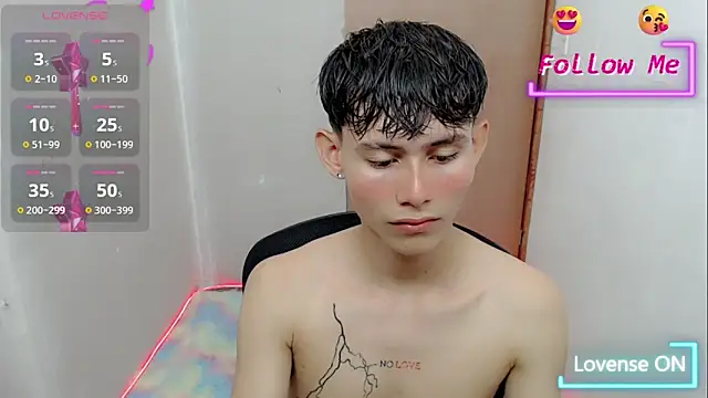 Snapshot of tanjiro_cute chatting on 01.15.25 tanjiro cute online show from 01.15.25