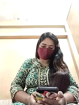 Snapshot of Magical_Girl- chatting on 02.26.25 Magical Girl- online show from 02.26.25