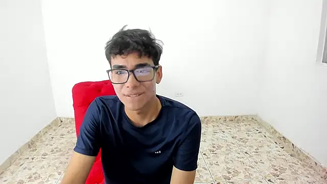 Snapshot of Harry_LatinBoy chatting on 02.26.25 Harry LatinBoy online show from 02.26.25