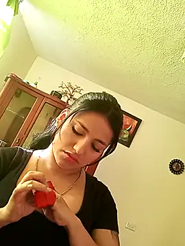 Naomy veracruz  online show from 11.12.25