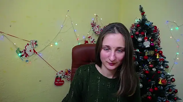 Snapshot of MichelLeee chatting on 01.04.25 MichelLeee online show from 01.04.25