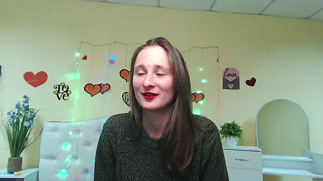 Snapshot of MichelLeee chatting on 02.11.25 MichelLeee online show from 02.11.25