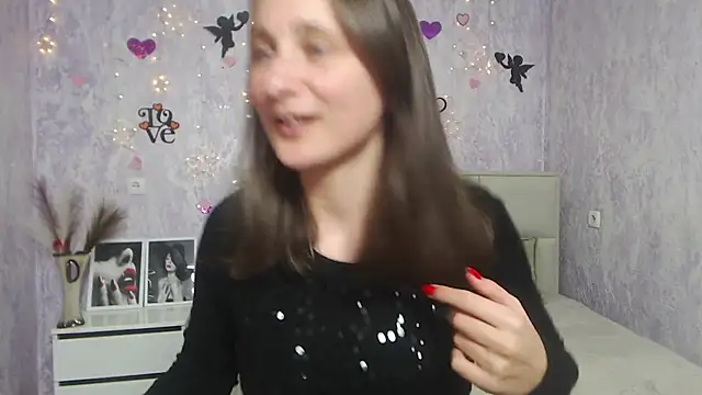 Snapshot of MichelLeee chatting on 03.12.25 MichelLeee online show from 03.12.25