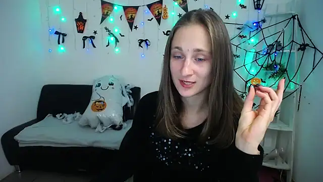 MichelLeee online show from 10.23.25