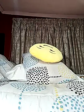 Snapshot of Wildblack22 chatting on 10.15.25 Wildblack22 online show from 10.15.25