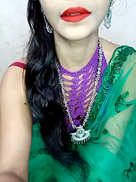 Snapshot of xpihu chatting on 01.15.25 xpihu online show from 01.15.25