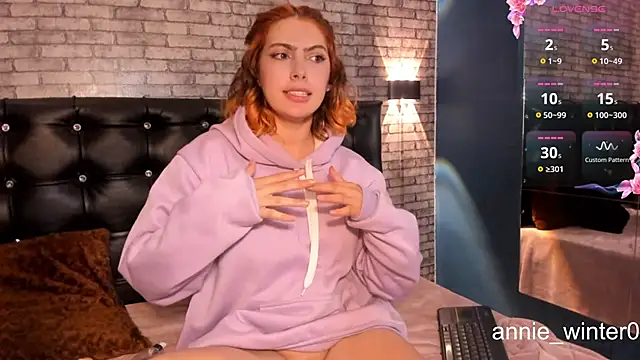 Snapshot of Annie__winter chatting on 01.30.25 Annie winter online show from 01.30.25