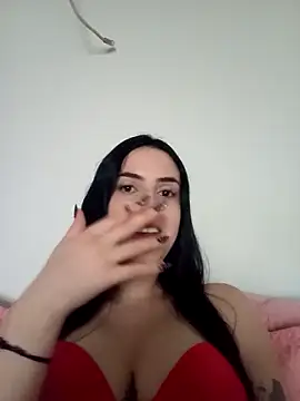 Morguisssz online show from 10.13.25